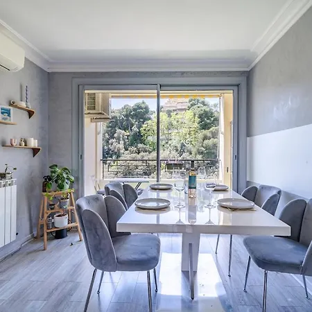 Charming, Quiet Two-bedroom Apartment, Parking, And Beautiful View نيس
